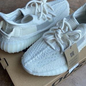 🚨sold🚨 Adidas Yeezy Boost 350 V2